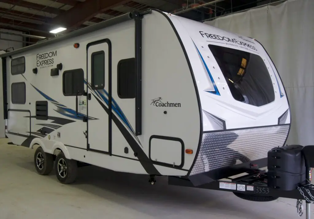 best lightweight travel trailer for a family of 5